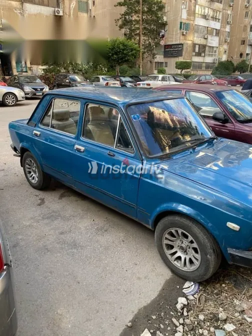فيات 128 1984 أزرق غامق مستعملة للبيع - 3