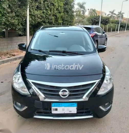 نيسان صنى 2023 أسود مستعملة للبيع - 1