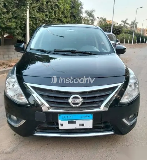 نيسان صنى 2023 أسود مستعملة للبيع - 2