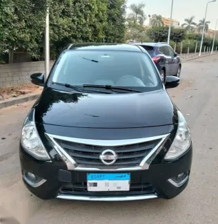 نيسان صنى 2023 أسود مستعملة للبيع