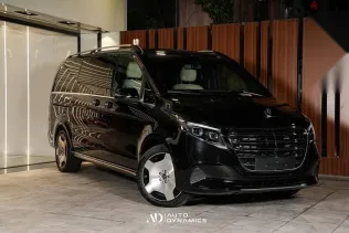 مرسيدس 300 2026 أسود جديدة للبيع