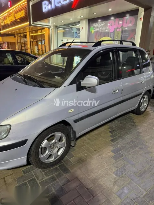 هيونداي ماتريكس 2002 فضي مستعملة للبيع - 3