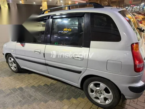 هيونداي ماتريكس 2002 فضي مستعملة للبيع - 5