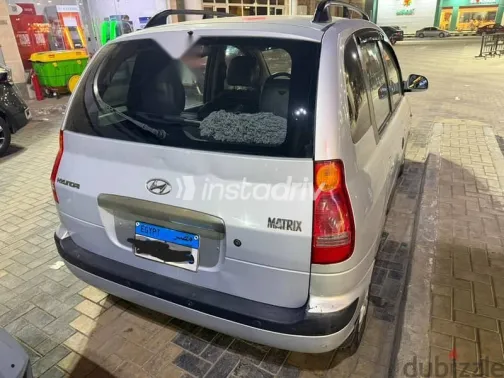 هيونداي ماتريكس 2002 فضي مستعملة للبيع - 7
