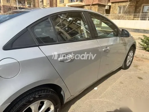 شيفروليه كروز 2016 فضي مستعملة للبيع - 6