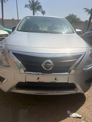 نيسان صنى 2026 فضي جديدة للبيع