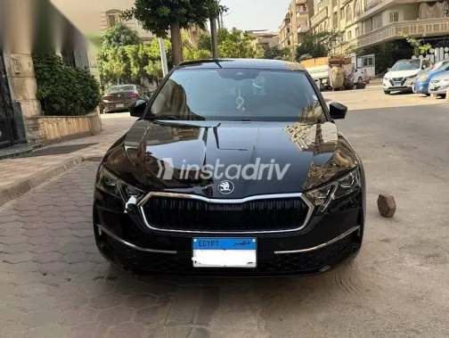 سكودا اوكتافيا 2025 أسود مستعملة للبيع - 4