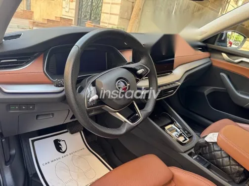 سكودا اوكتافيا 2025 أسود مستعملة للبيع - 7