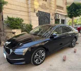 سكودا اوكتافيا 2025 أسود مستعملة للبيع