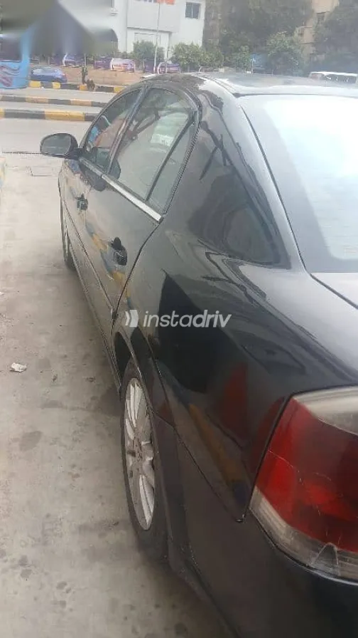 اوبل فيكترا 2008 أسود مستعملة للبيع - 7