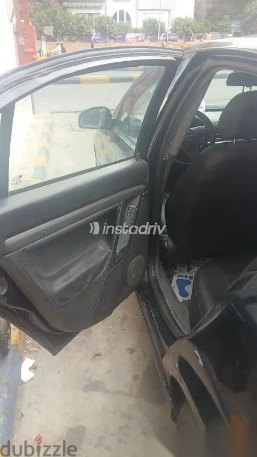 اوبل فيكترا 2008 أسود مستعملة للبيع - 9