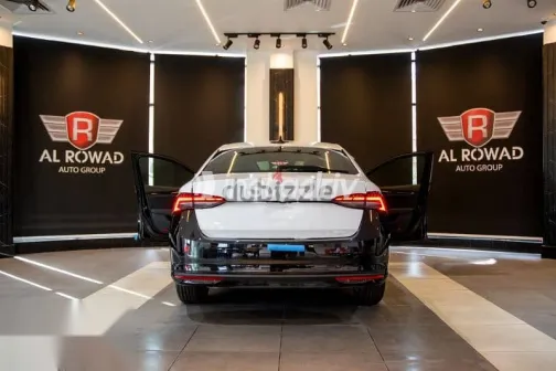 سكودا اوكتافيا 2026 أسود جديدة للبيع - 4