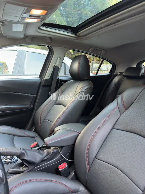 Mazda 3 2017 White Used for Sale - 2