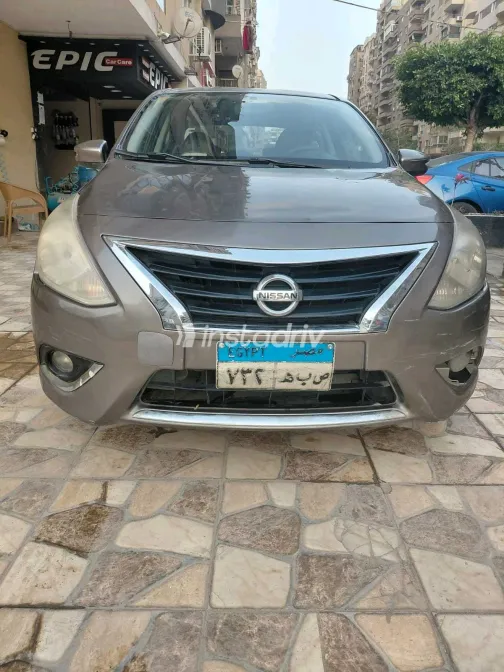 نيسان صنى 2016 أبيض مستعملة للبيع - 2