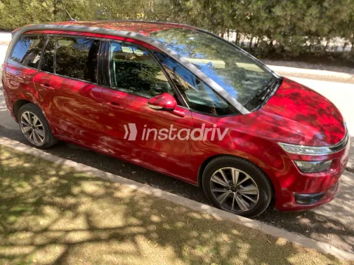 سيتروين c4 جراند بيكاسو 2016 أبيض مستعملة للبيع - 1