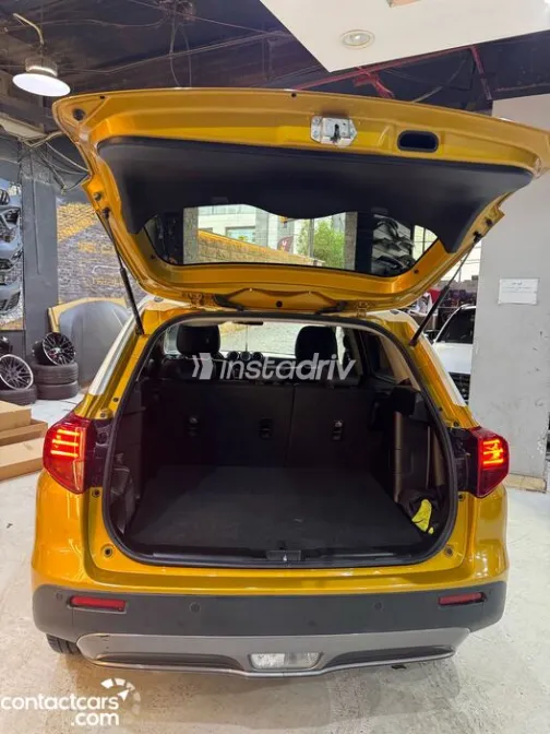 Suzuki Vitara 2021 White Used for Sale - 5