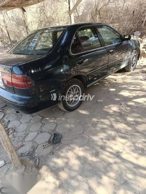 نيسان صنى 1998 أخضر مستعملة للبيع - 1