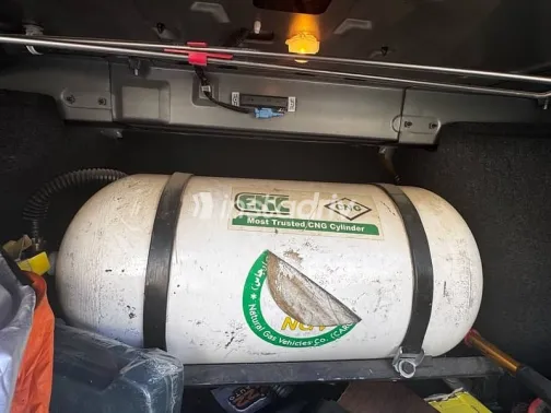 نيسان صنى 2022 أبيض مستعملة للبيع - 8