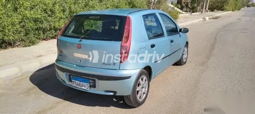 فيات بونتو 2003 أزرق غامق مستعملة للبيع - 3
