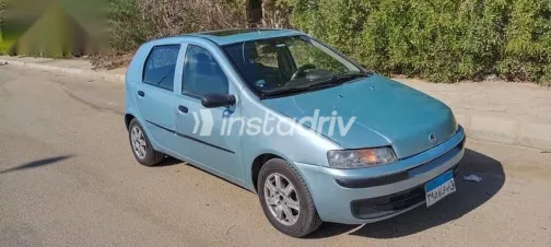 فيات بونتو 2003 أزرق غامق مستعملة للبيع - 4