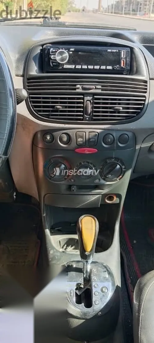 فيات بونتو 2003 أزرق غامق مستعملة للبيع - 6