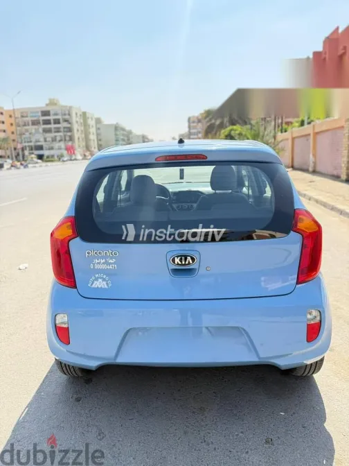 كيا بيكانتو 2015 أزرق غامق مستعملة للبيع - 6