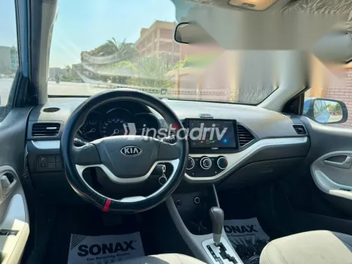 كيا بيكانتو 2015 أزرق غامق مستعملة للبيع - 7