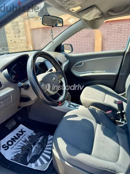 كيا بيكانتو 2015 أزرق غامق مستعملة للبيع - 10