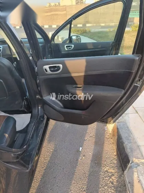 Peugeot 307 2007 Black Used for Sale - 4