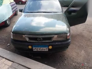 اوبل فيكترا 1995 أخضر مستعملة للبيع