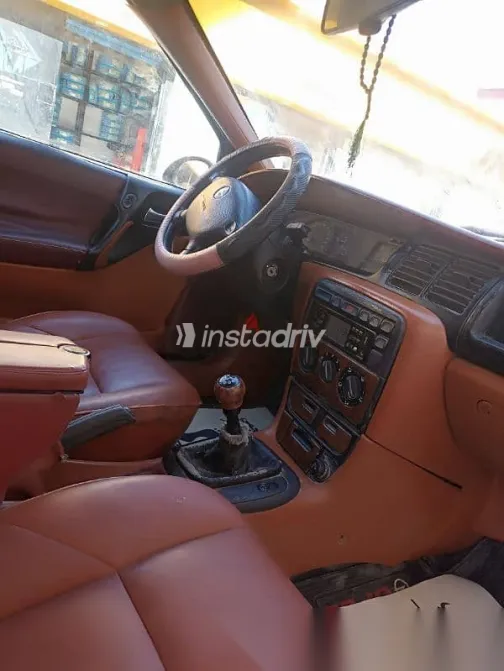 اوبل فيكترا 1997 ذهبي مستعملة للبيع - 2