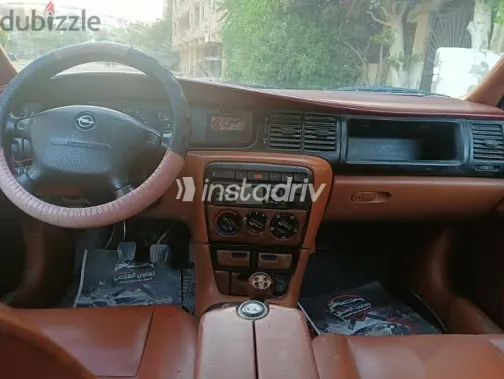 اوبل فيكترا 1997 ذهبي مستعملة للبيع - 5
