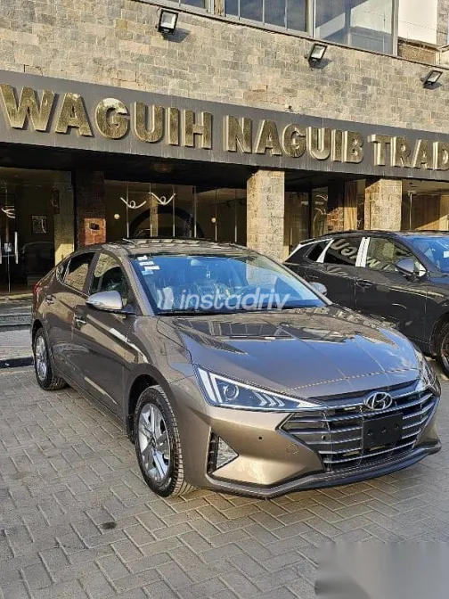 هيونداي إلنترا 2026 رمادي جديدة للبيع - 2