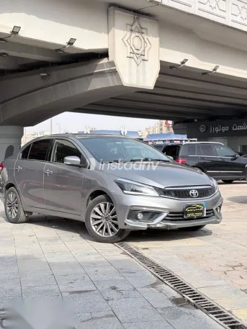 تويوتا بيلتا 2022 رمادي مستعملة للبيع - 2