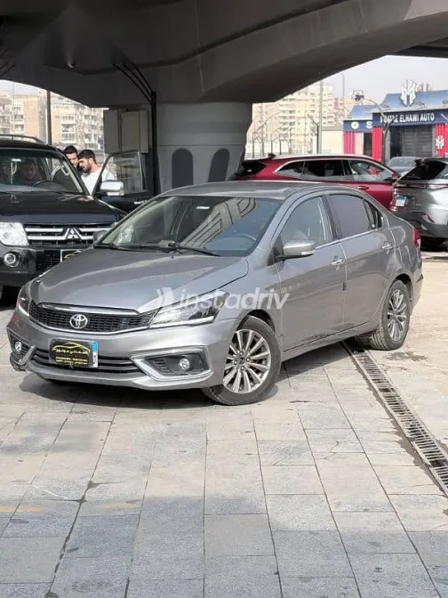 تويوتا بيلتا 2022 رمادي مستعملة للبيع - 3