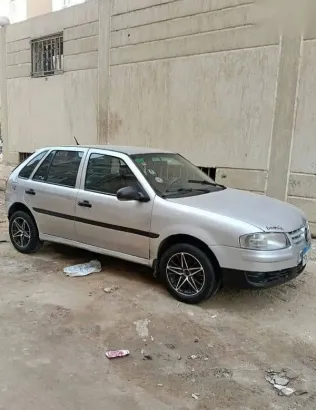 فولكس فاغن بوينتر 2006 فضي مستعملة للبيع