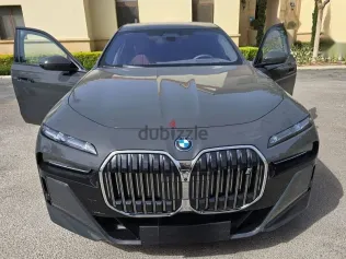 بي ام دبليو اى 7 2024 رمادي مستعملة للبيع