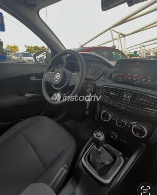 فيات تيبو 2024 فضي مستعملة للبيع - 5