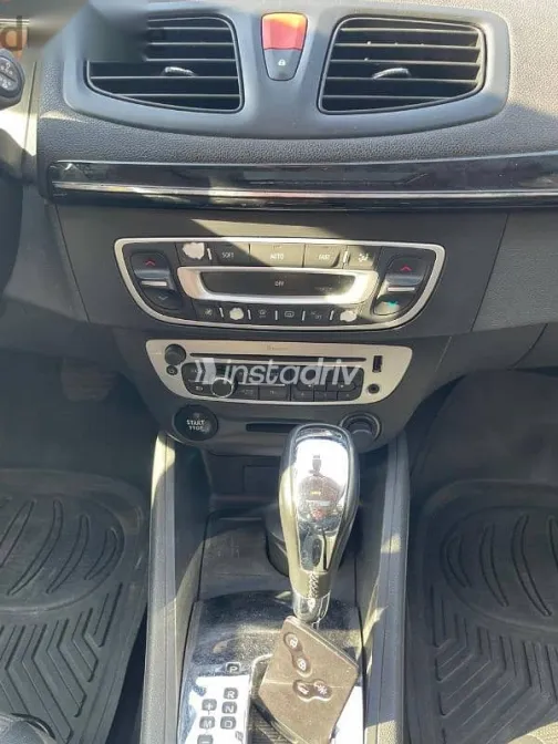 رينو فلوانس 2016 فضي مستعملة للبيع - 3