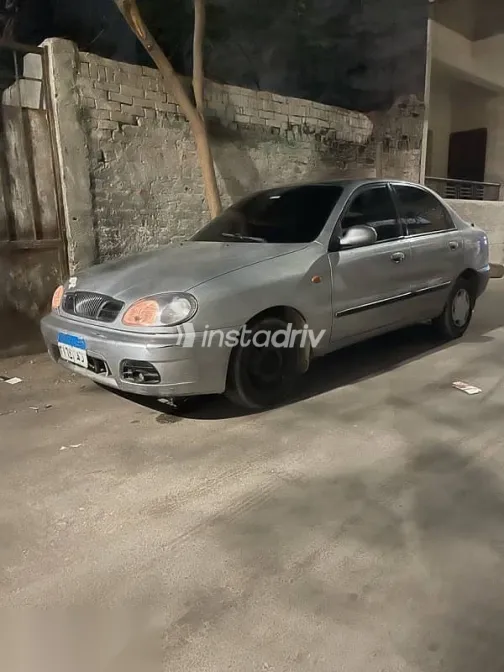 دايو لانوس 2005 فضي مستعملة للبيع - 1