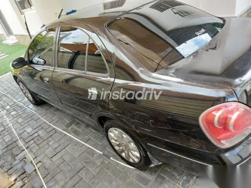 نيسان صنى 2012 أسود مستعملة للبيع - 3