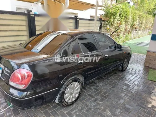 نيسان صنى 2012 أسود مستعملة للبيع - 4