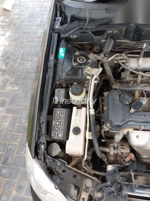 نيسان صنى 2012 أسود مستعملة للبيع - 6