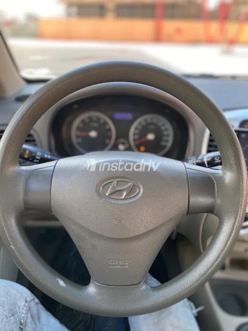 هيونداي اكسنت 2011 أبيض مستعملة للبيع - 8