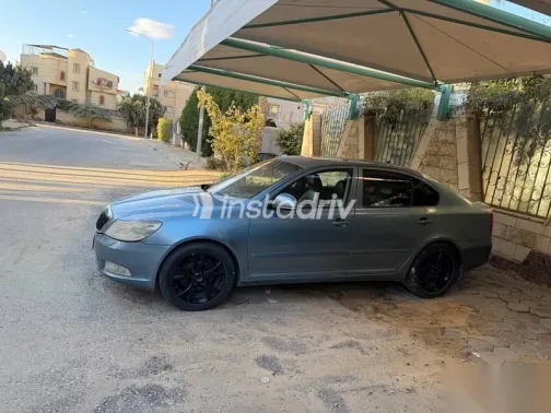 سكودا اوكتافيا 2011 أزرق غامق مستعملة للبيع - 3