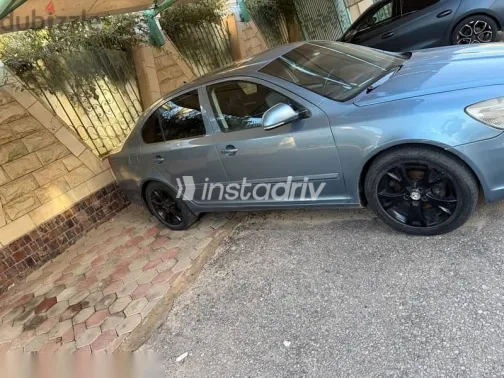 سكودا اوكتافيا 2011 أزرق غامق مستعملة للبيع - 4