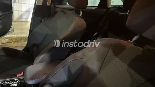 Ford Focus 2017 White Used for Sale - 3