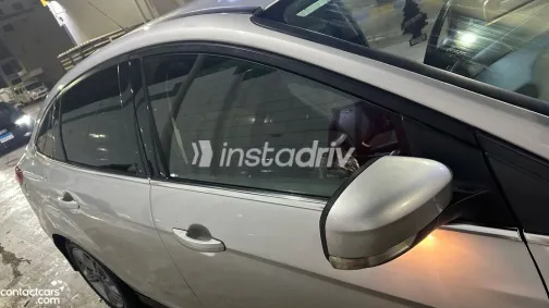 Ford Focus 2017 White Used for Sale - 4