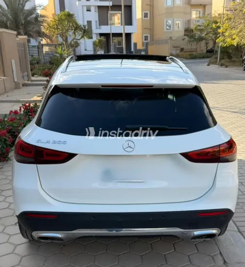 مرسيدس GLA 200 2022 أبيض مستعملة للبيع - 6