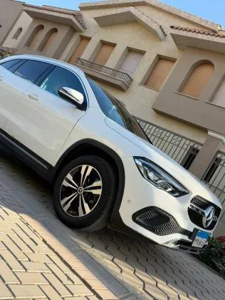 مرسيدس GLA 200 2022 أبيض مستعملة للبيع